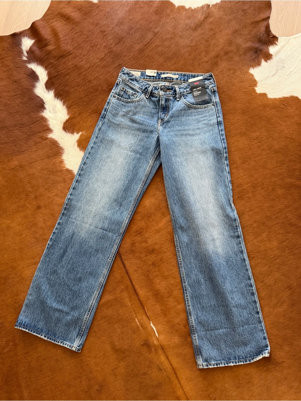 Levi’s Premium Low Loose jeans size 25 x 32 — NWT